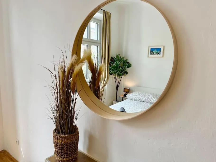 130 M2 Stylish 5 Bedroom Apartment Vienna